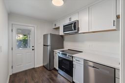 12 Grove Street photo 4