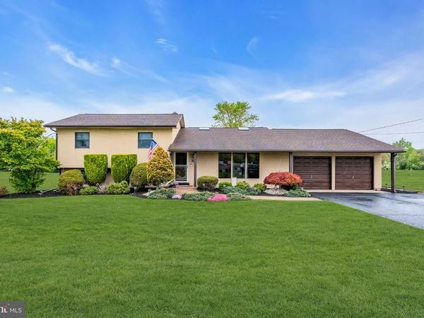 81 SHARON ROAD, ROBBINSVILLE, NJ 08691