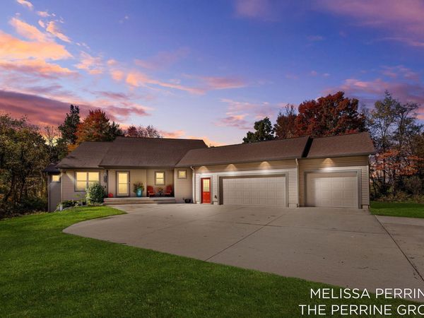 14300 Oberley Drive SE, Lowell, MI 49331