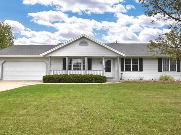 102 Mill AVENUE, Union Grove, WI 53182