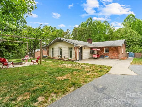 1000 Mountain View Church Road , Zirconia, NC 28790