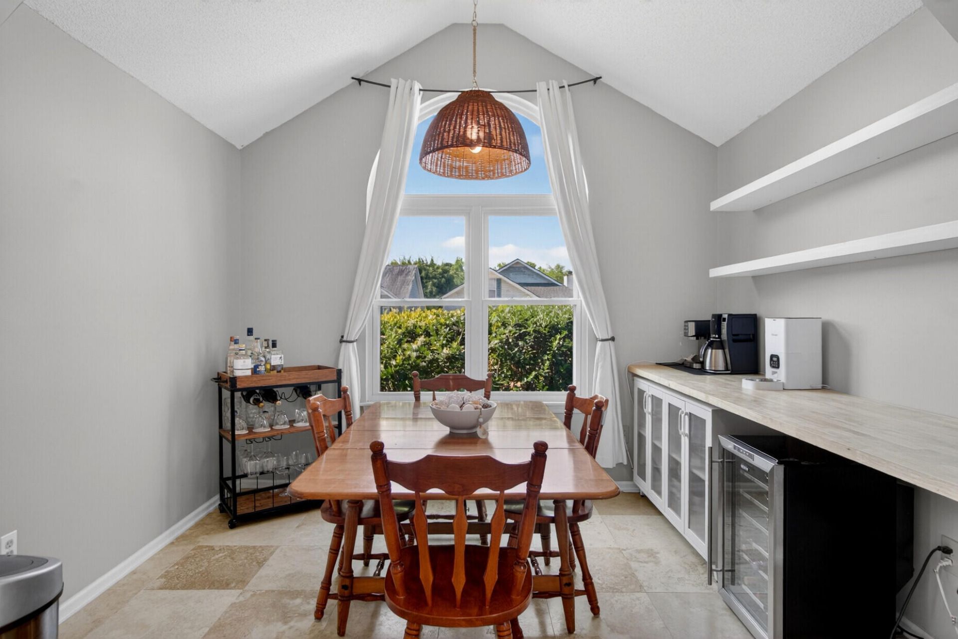 470 Cessna Avenue Photo 10