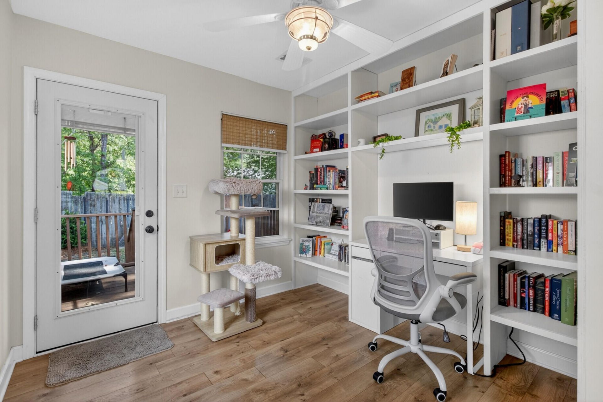 470 Cessna Avenue Photo 11