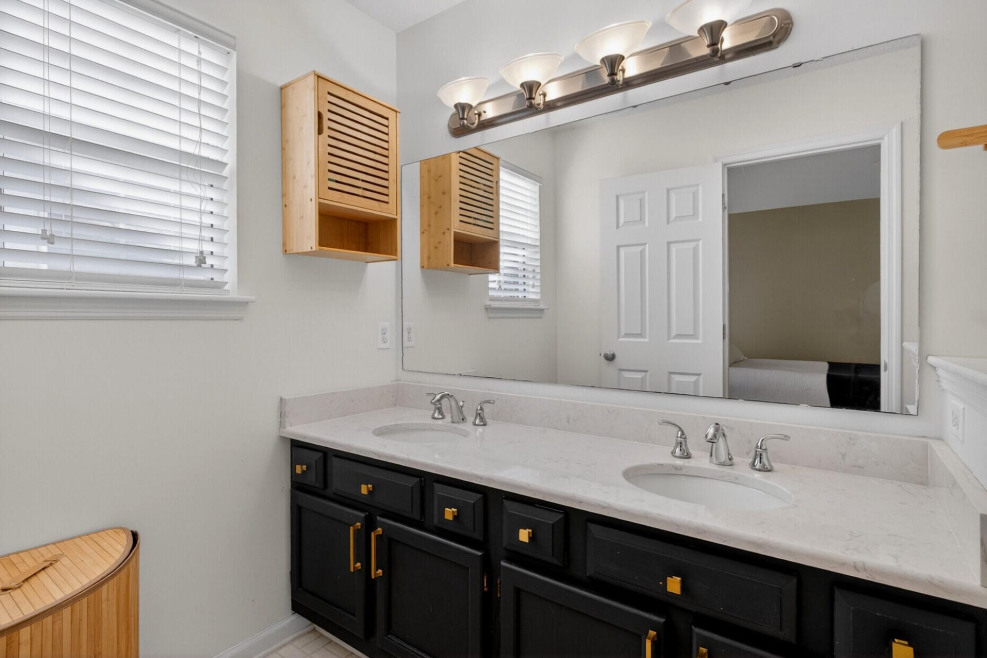 470 Cessna Avenue Photo 15