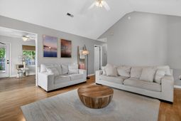 470 Cessna Avenue photo 4