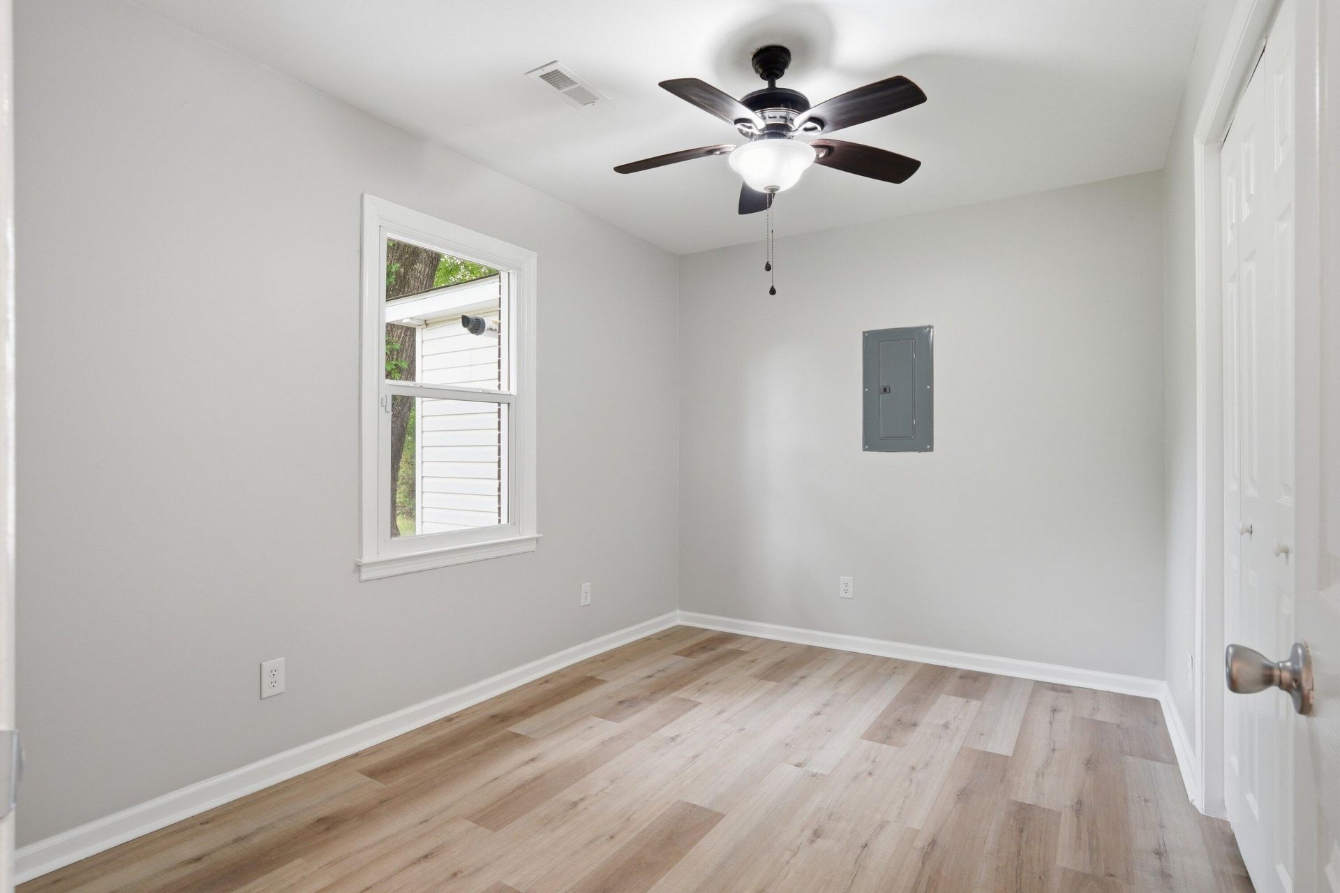 131 Harvey Avenue Photo 26