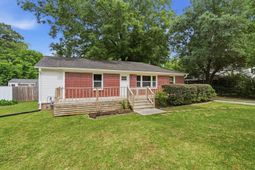 131 Harvey Avenue photo 4