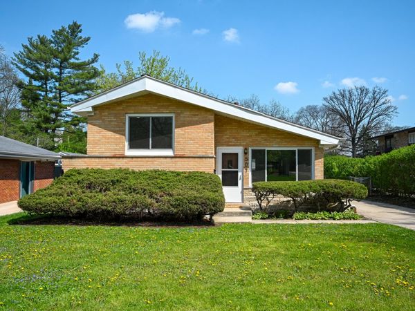507 N Kenilworth Avenue , Glen Ellyn, IL 60137