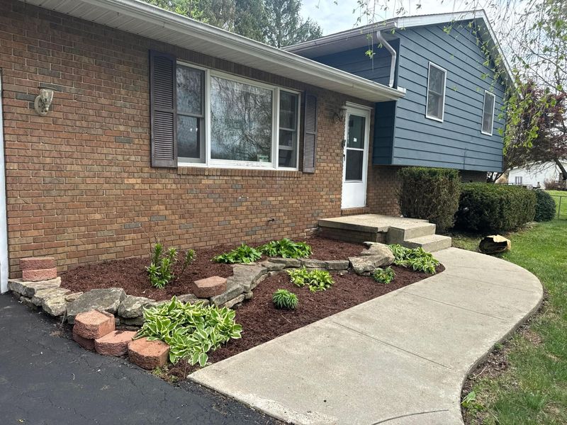 512 Mark Circle , Newark, OH 43055 Photo 2