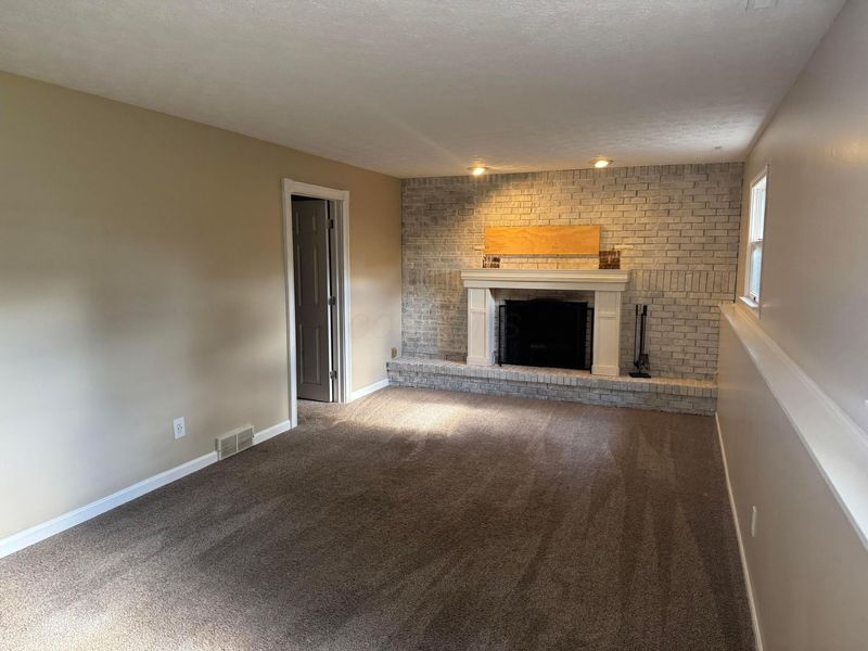 512 Mark Circle , Newark, OH 43055 Photo 8