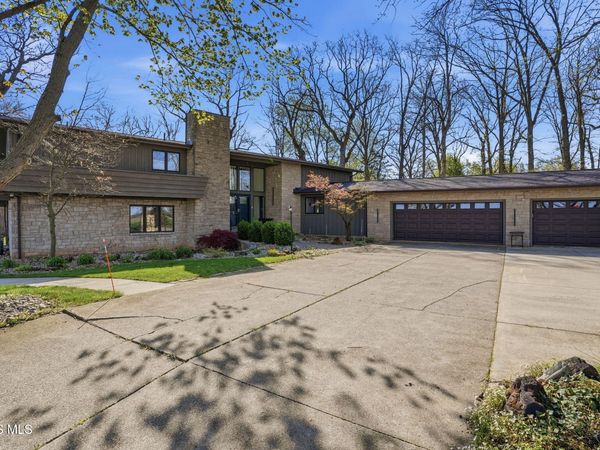 16620 Mitchell Road, Bowling Green, OH 43402