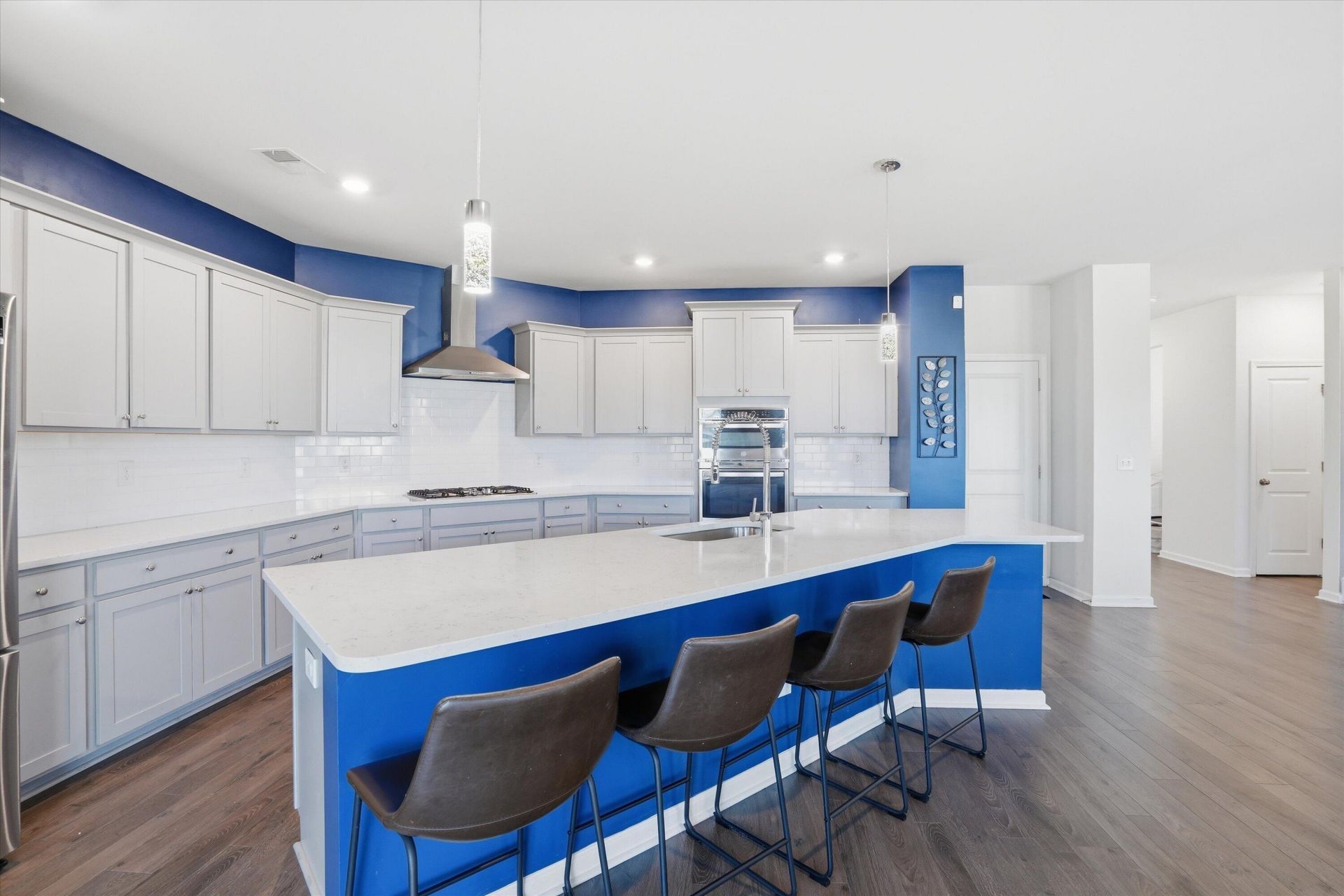 608 Macintyre Circle Photo 19