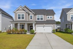 608 Macintyre Circle photo 4