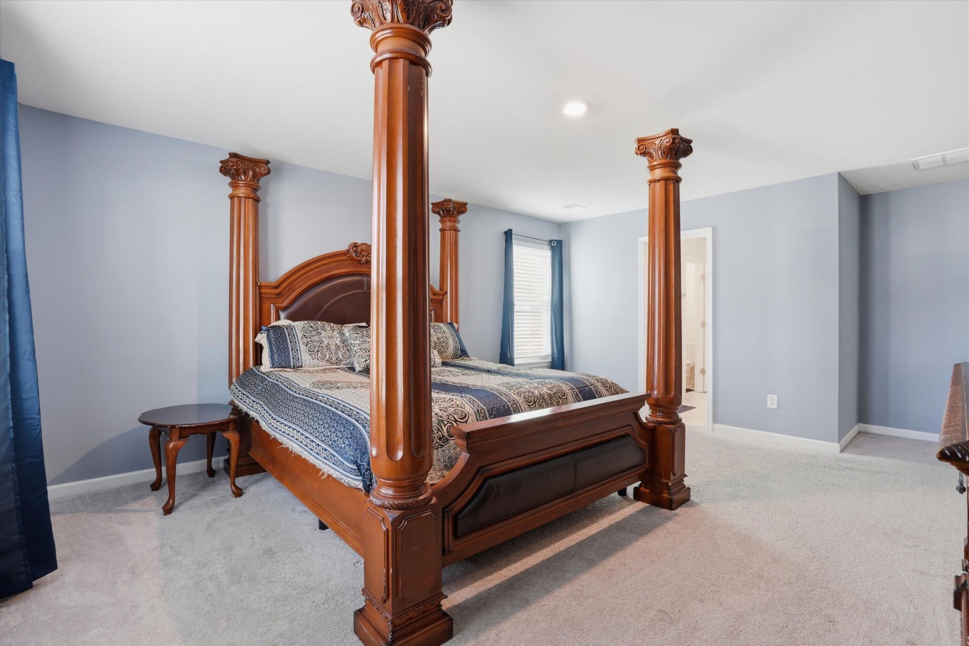 608 Macintyre Circle Photo 32