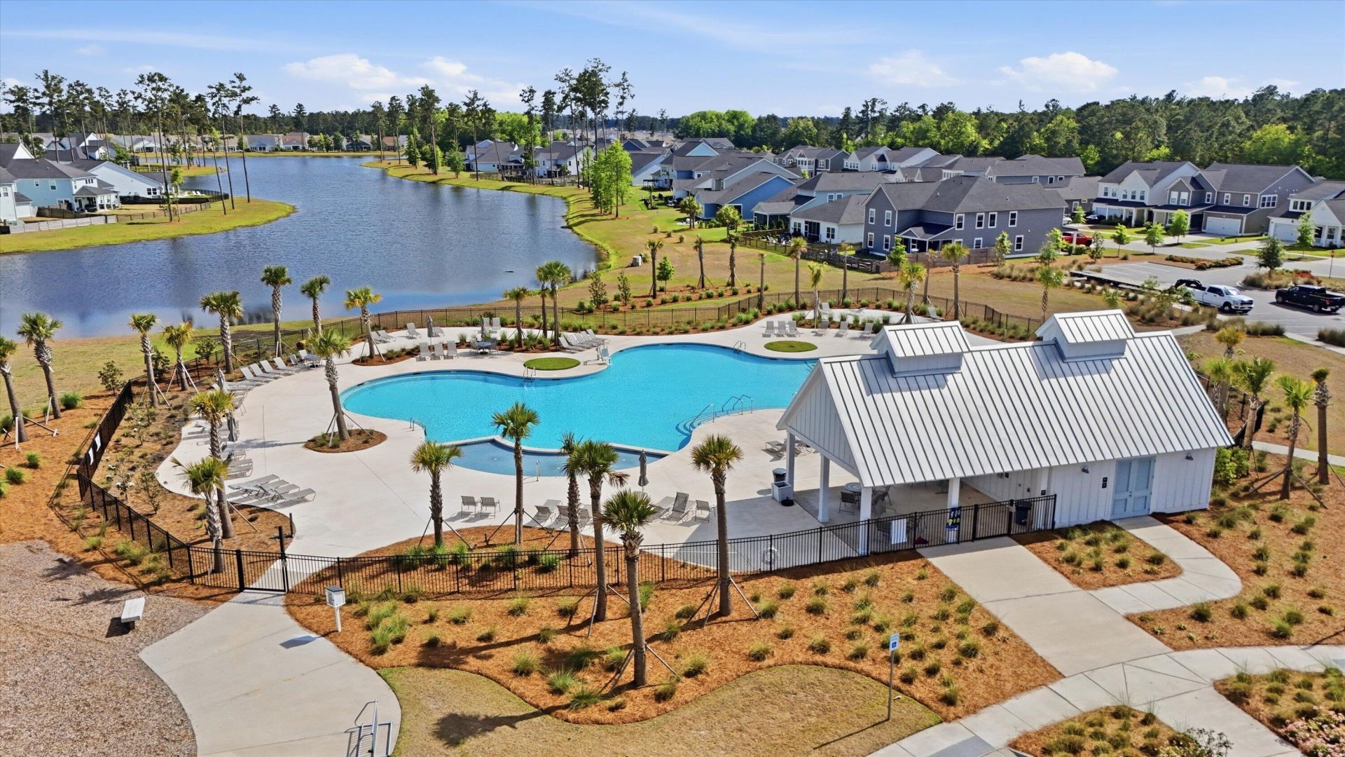 608 Macintyre Circle Photo 49