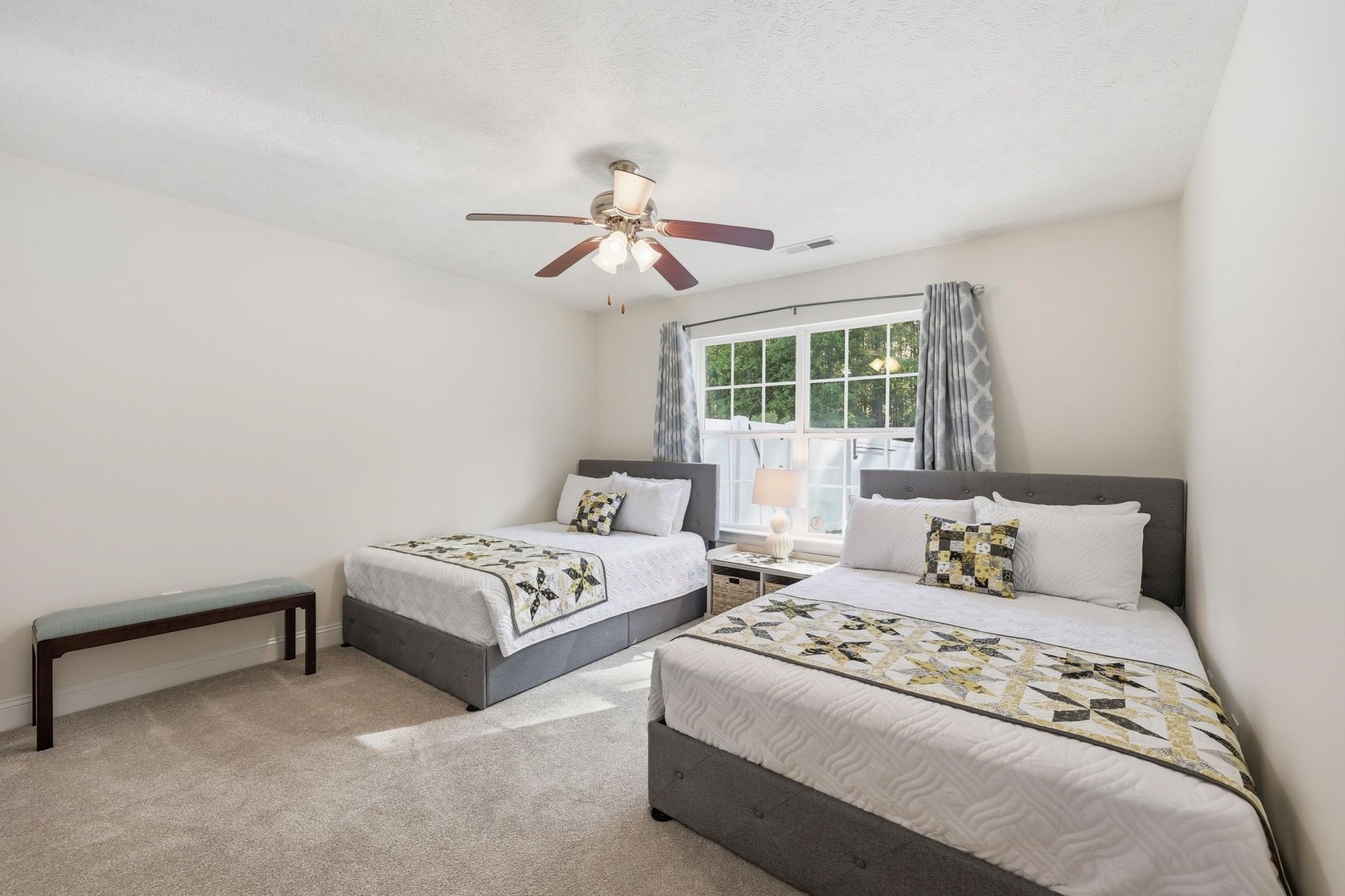 133 Camrose Way Photo 36