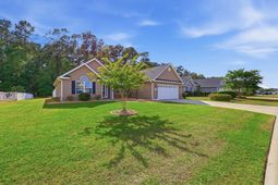 133 Camrose Way photo 4
