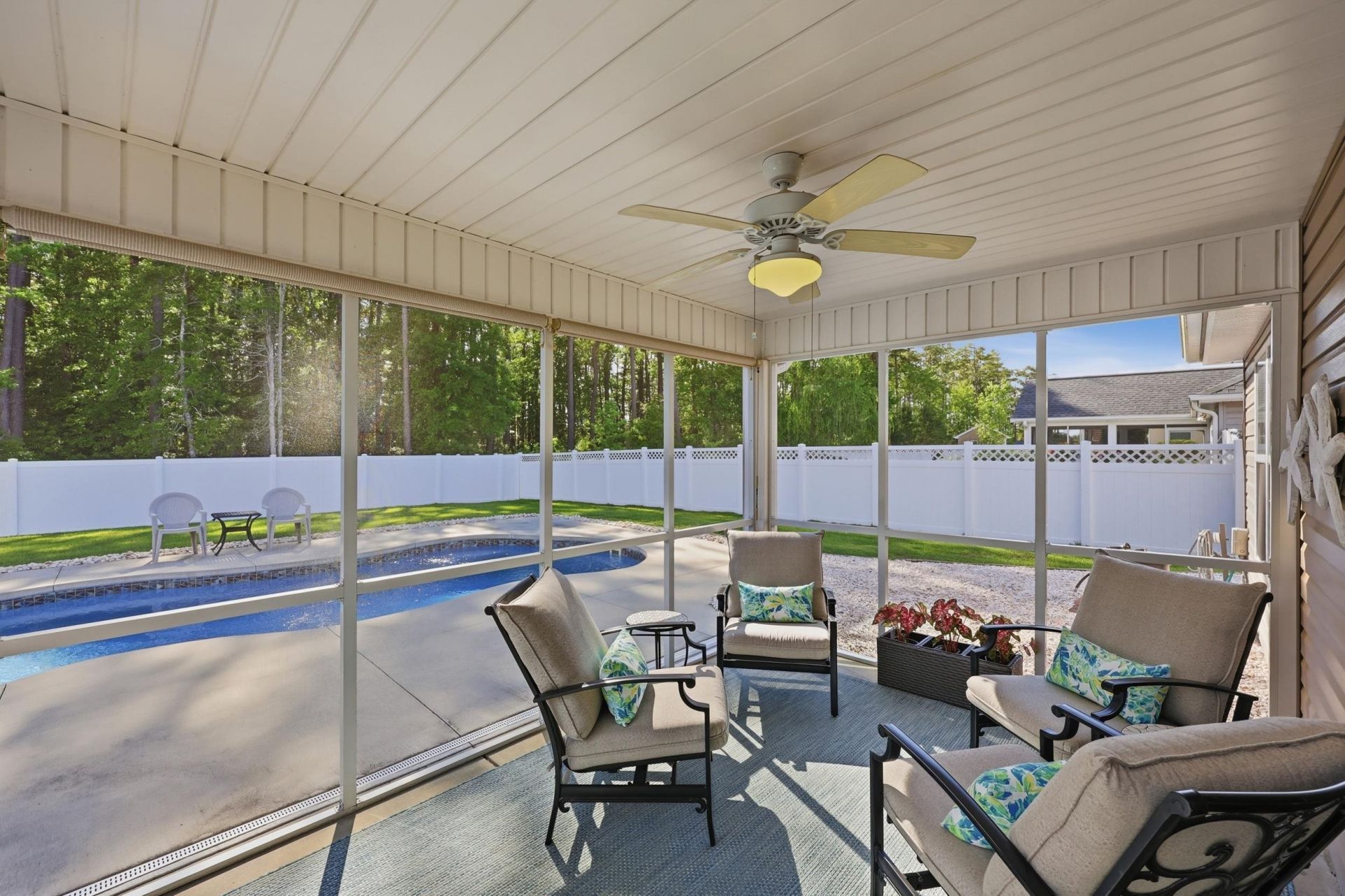 133 Camrose Way Photo 40