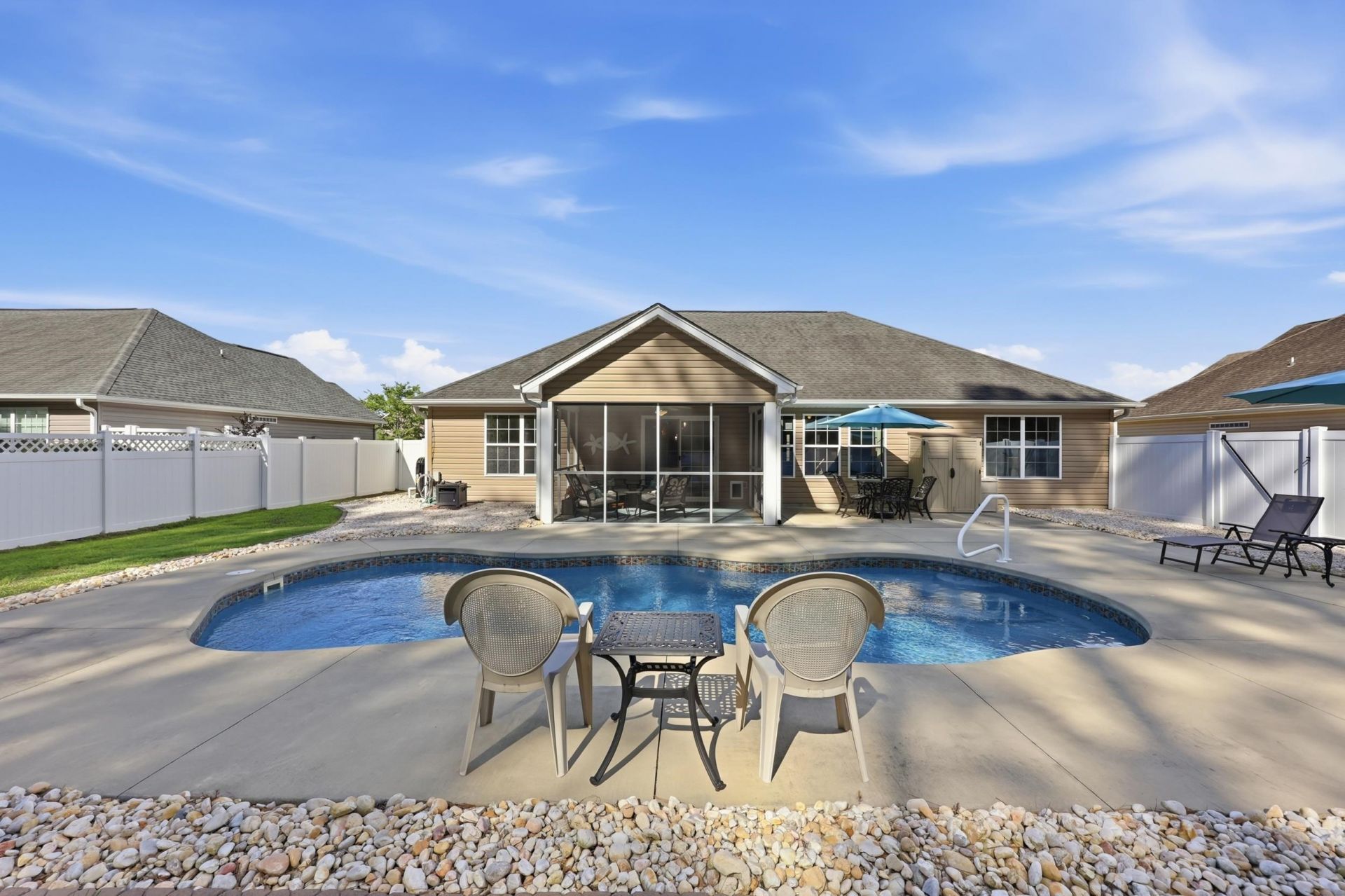 133 Camrose Way Photo 42