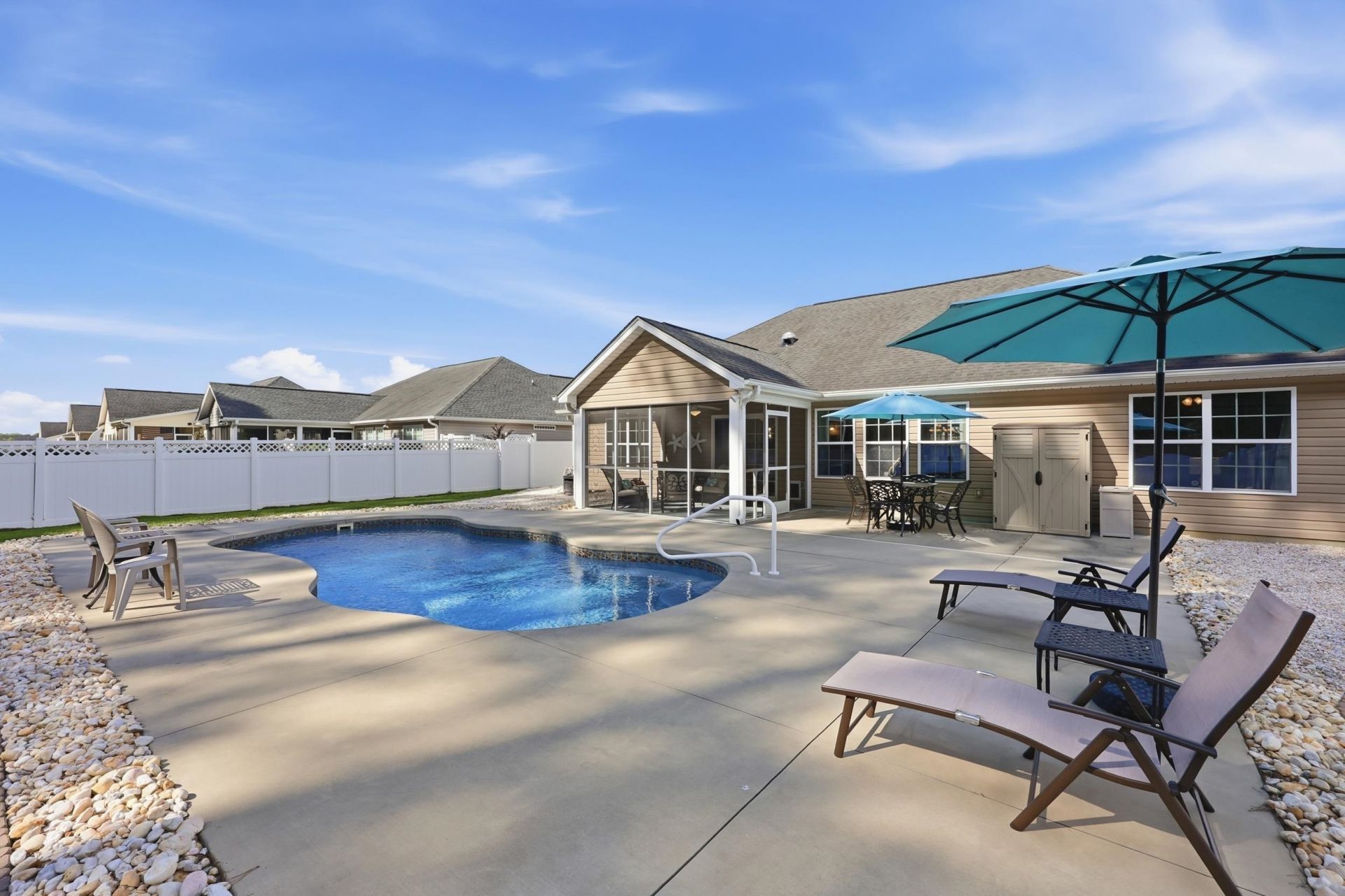 133 Camrose Way Photo 43