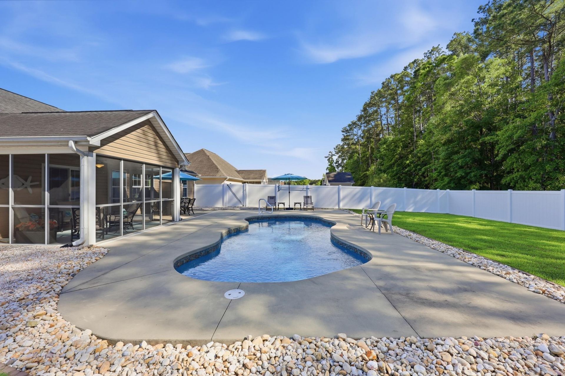 133 Camrose Way Photo 46