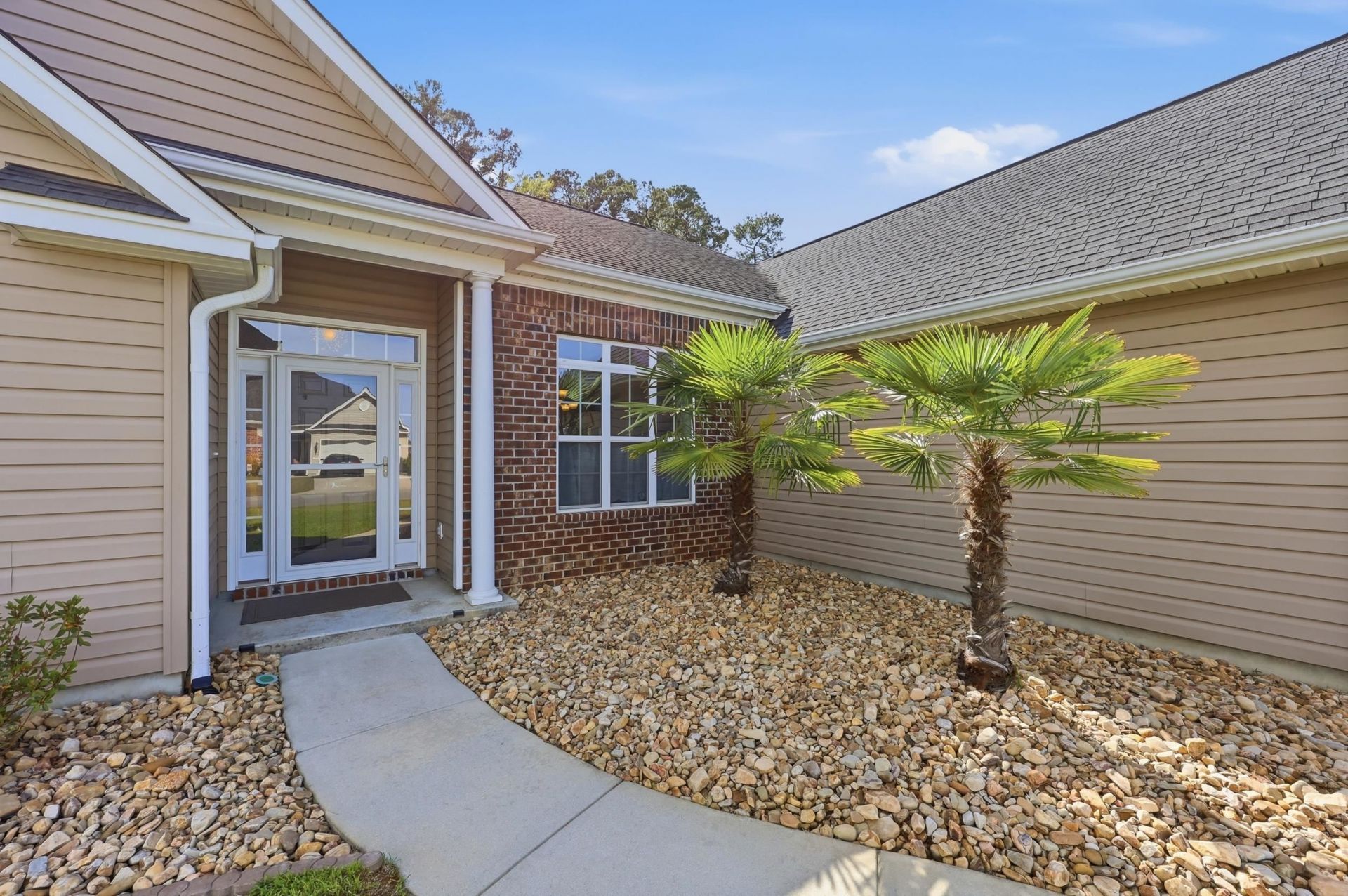 133 Camrose Way Photo 5