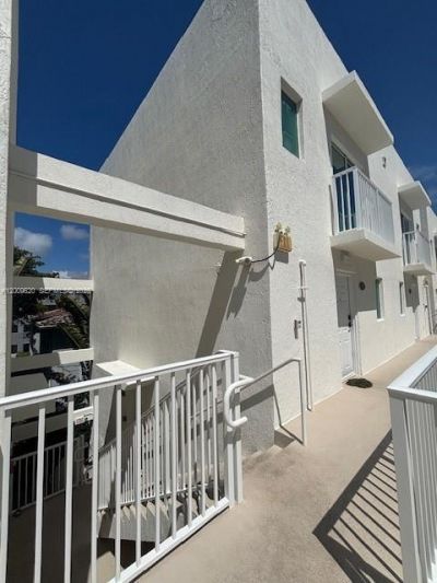 630 85th St, Unit 101, Miami Beach, FL 33141 Photo
