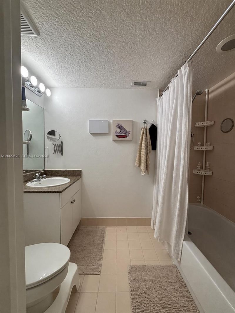 630 85th St, Unit 101, Miami Beach, FL 33141 Photo