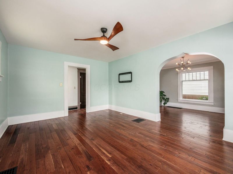 306 E Jenkins Avenue, Columbus, OH 43207 Photo 6