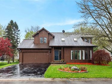 7 Fieldstone Lane, West Henrietta, NY 14586