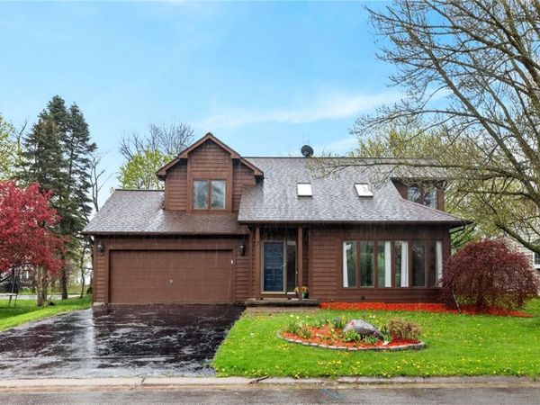 7 Fieldstone Lane , West Henrietta, NY 14586