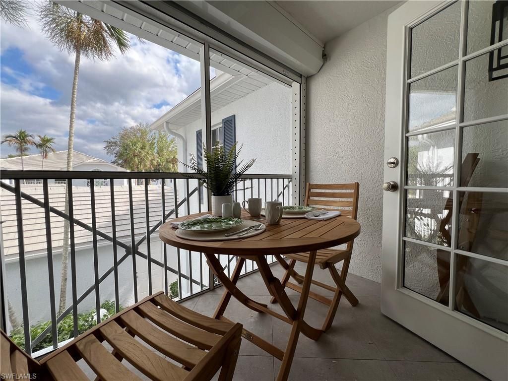 7087 Barrington Cir, Unit 201, Naples, FL 34108 Photo