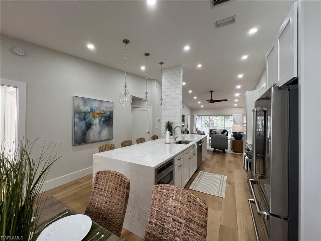 7087 Barrington Cir, Unit 201, Naples, FL 34108 Photo