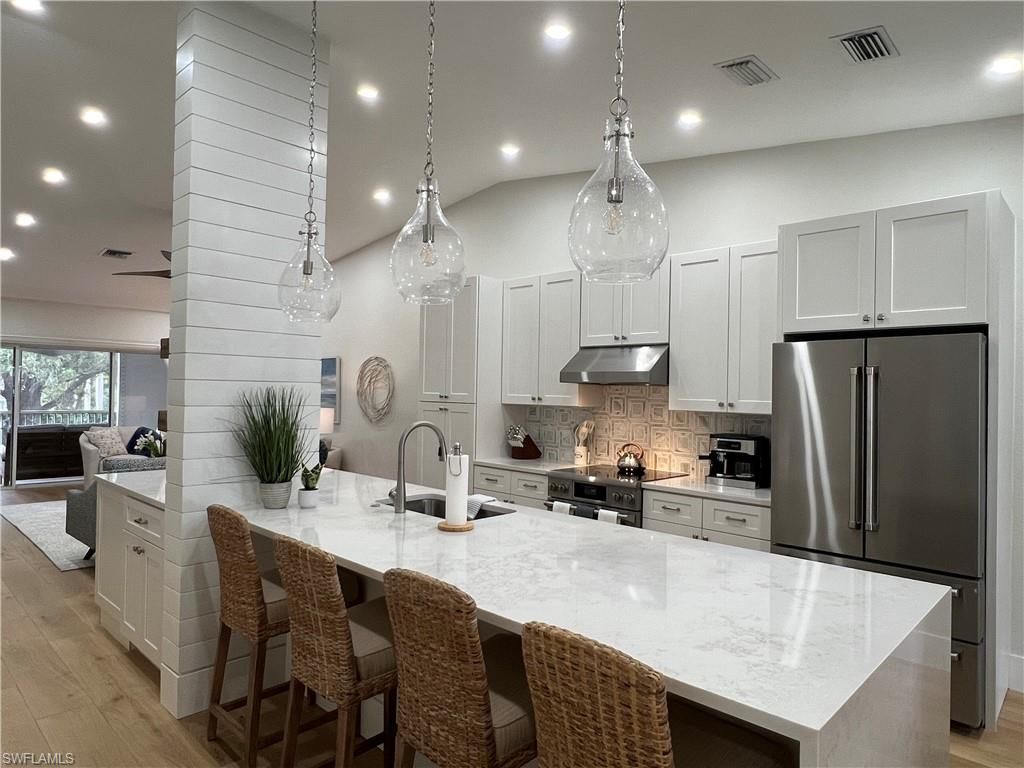 7087 Barrington Cir, Unit 201, Naples, FL 34108 Photo