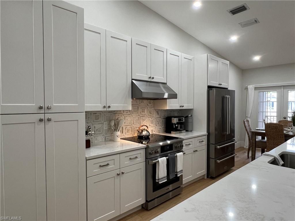7087 Barrington Cir, Unit 201, Naples, FL 34108 Photo