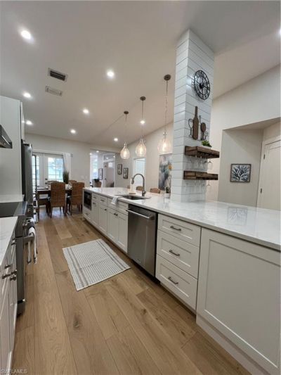 7087 Barrington Cir, Unit 201, Naples, FL 34108 Photo