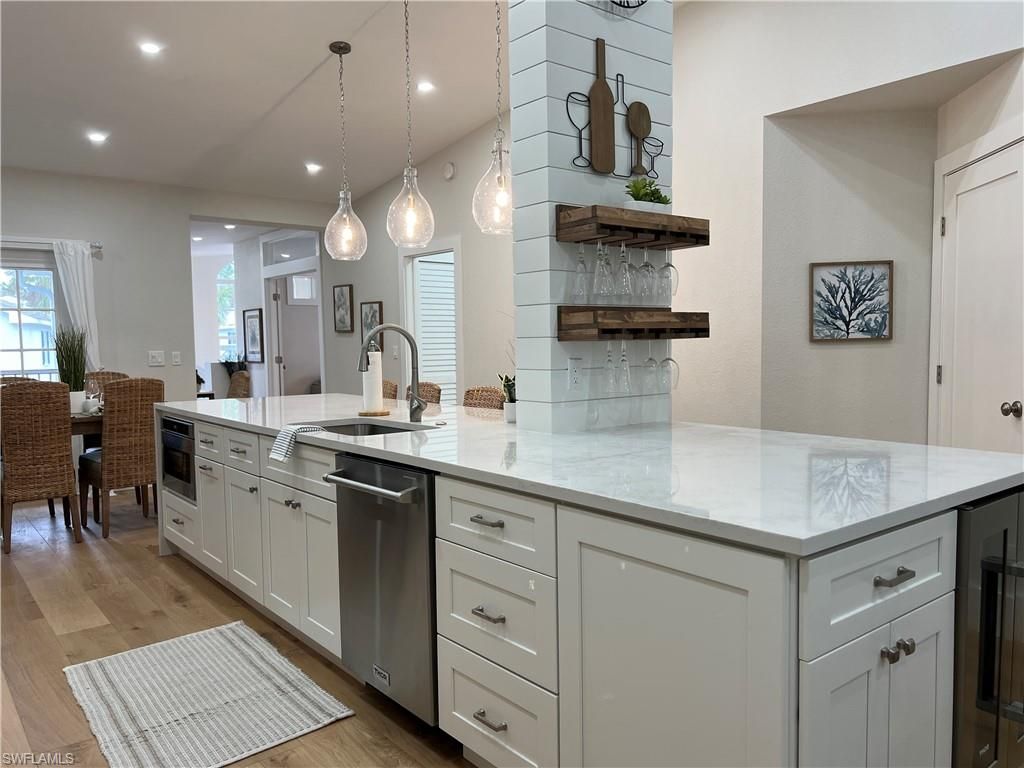 7087 Barrington Cir, Unit 201, Naples, FL 34108 Photo
