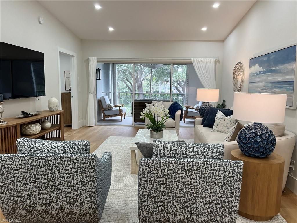 7087 Barrington Cir, Unit 201, Naples, FL 34108 Photo