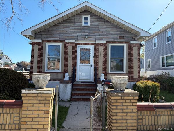 634 Minnieford Avenue , Bronx, NY 10464