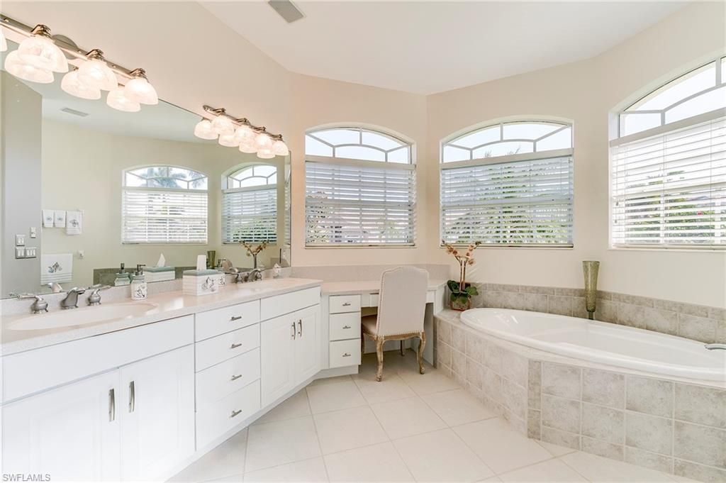8555 Southwind Bay Cir, Fort Myers, FL 33908 Photo
