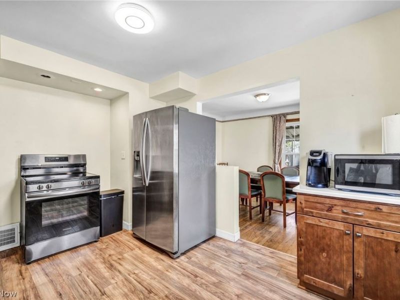 2027 Tampa Avenue, Cleveland, OH 44109 Photo 10