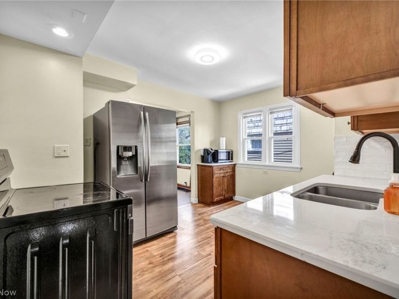 2027 Tampa Avenue, Cleveland, OH 44109 Photo 11