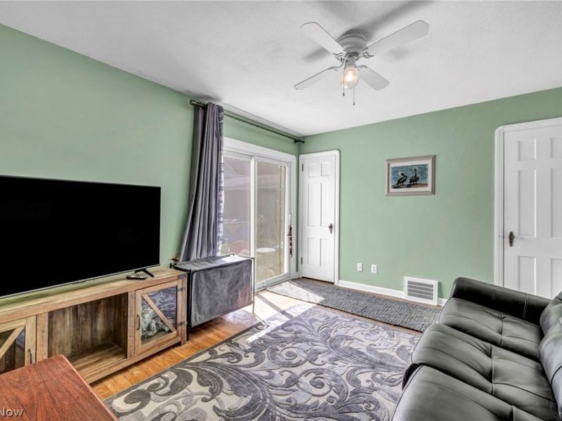 2027 Tampa Avenue, Cleveland, OH 44109 Photo 17