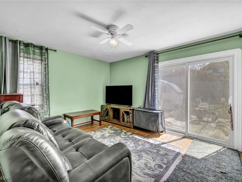 2027 Tampa Avenue, Cleveland, OH 44109 Photo 18