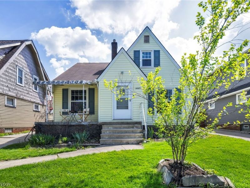 2027 Tampa Avenue, Cleveland, OH 44109 Photo 2