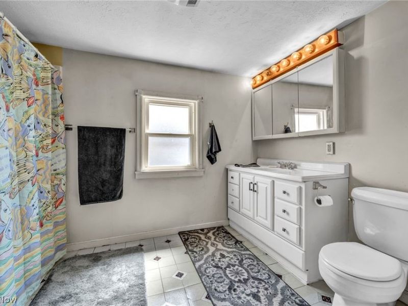 2027 Tampa Avenue, Cleveland, OH 44109 Photo 27
