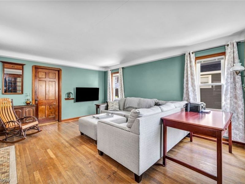 2027 Tampa Avenue, Cleveland, OH 44109 Photo 6