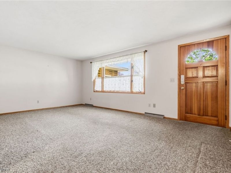 462 Ford Street NW, Massillon, OH 44647 Photo 4