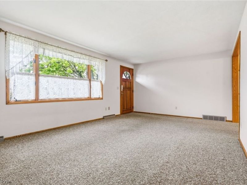 462 Ford Street NW, Massillon, OH 44647 Photo 5