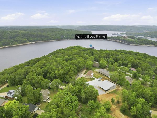 000 Tate Road , Ridgedale, MO 65739